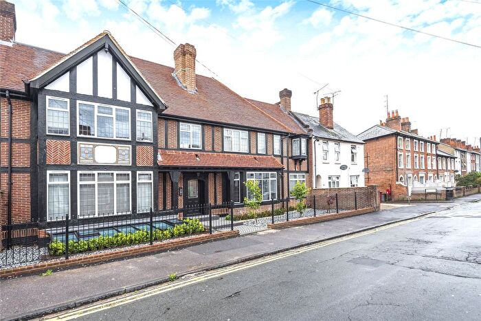 1 Bedroom Flat To Rent In Watlington Street, Reading, Berkshire, RG1