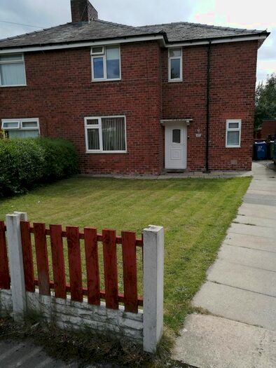 3 Bedroom Semi-Detached House To Rent In Crescent Avenue, Ashton-In-Makerfield, Wigan, WN4