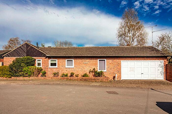 3 Bedroom Bungalow For Sale In Nightsbridge, Goring On Thames, RG8