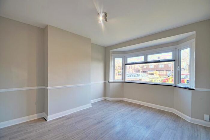 2 Bedroom Maisonette To Rent In West End Road, Ruislip, HA4