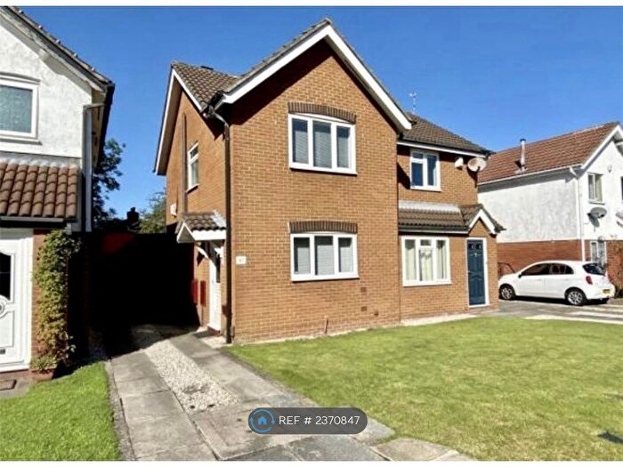 2 Bedroom Semi-Detached House To Rent In Carrgreen Close, Manchester, M19