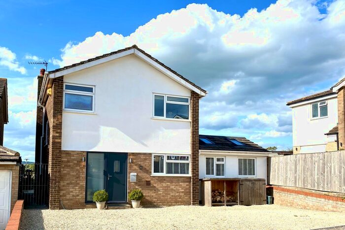 5 Bedroom Detached House For Sale In Lower Farm Close, Shabbington, Buckinghamshire, Buckinghamshire, HP18