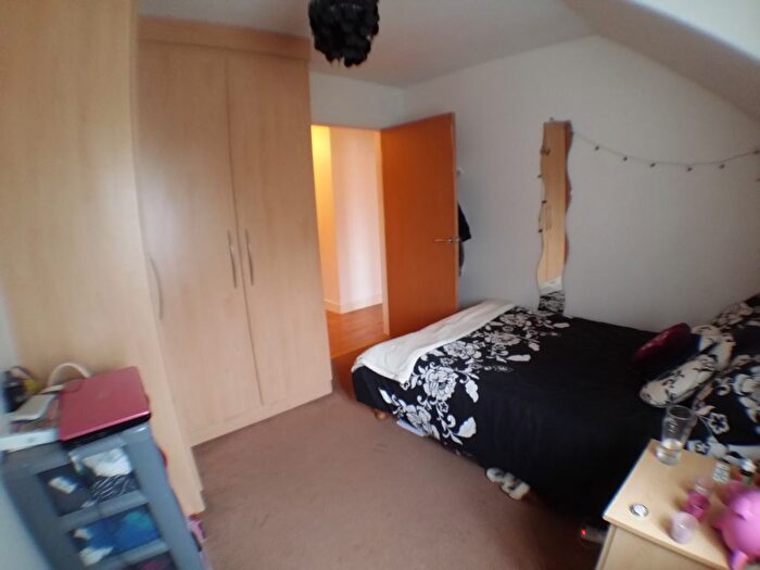 2 Bedroom Flat To Rent In Bed – Mitford Road, Withington, M14