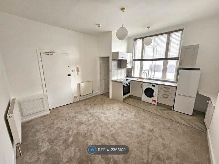 Studio To Rent In Dorset Gardens, Brighton, BN2