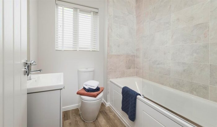 3 Bedroom Semi-detached House To Rent In Millfields, Birmingham, B71