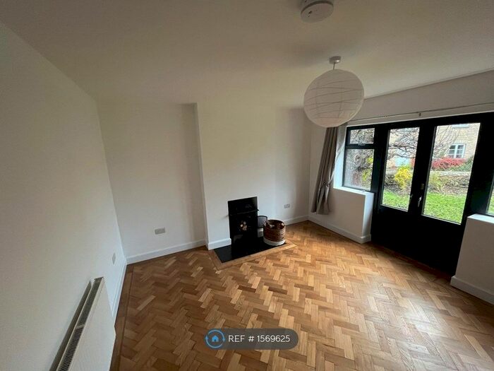 2 Bedroom Bungalow To Rent In North Street, Oxford, OX5