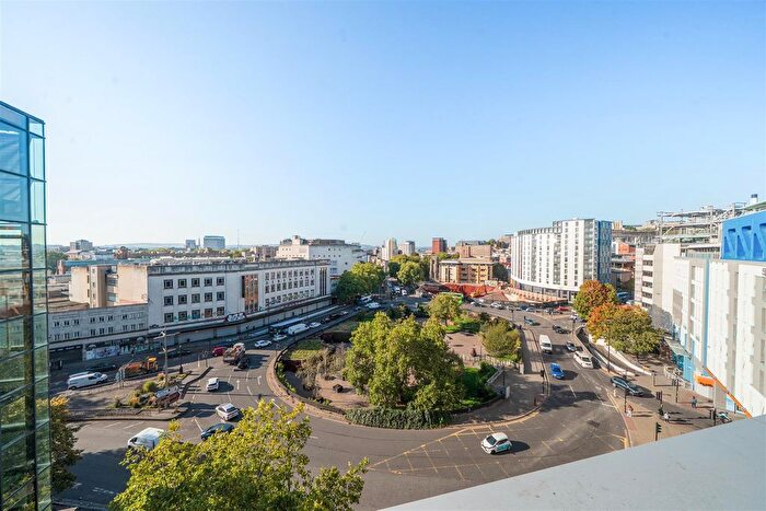 2 Bedroom Flat For Sale In Penthouse, City Centre, BS1