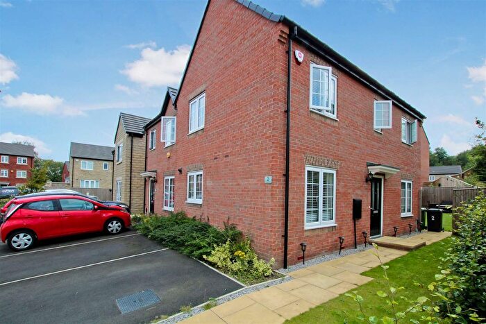 3 Bedroom Semi Detached House For Sale In Piebridge Way, Wortley, Leeds, LS12