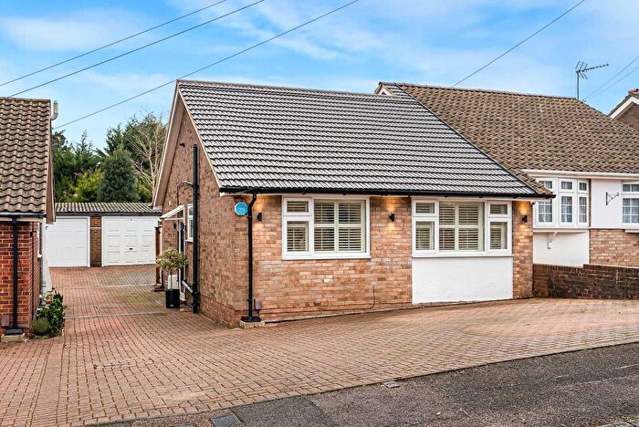 2 Bedroom Bungalow For Sale In Birch Grove, Potters Bar, EN6