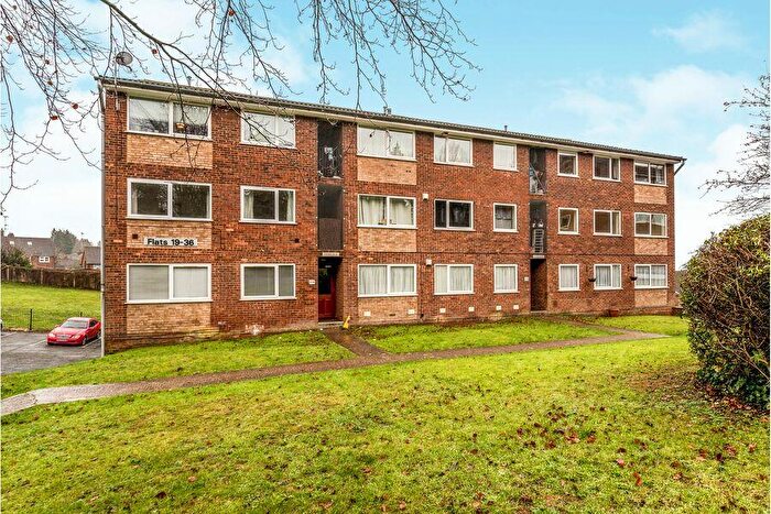 1 Bedroom Flat To Rent In Windsor Drive, High Wycombe, HP13