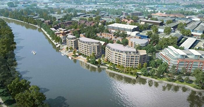 2 Bedroom Flat To Rent In Trent Lane, Nottingham, Nottinghamshire, NG2