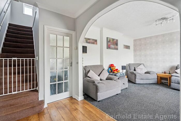 3 Bedroom Terraced House For Sale In Embleton Road, South Oxhey, WD19