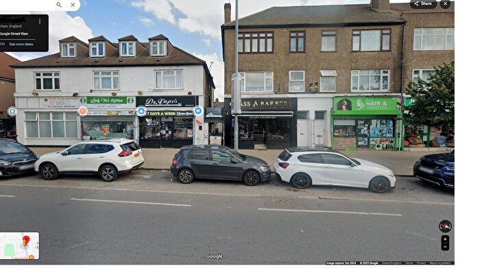 2 Bedroom Flat To Rent In Whalebone Lane South, Dagenham, RM8