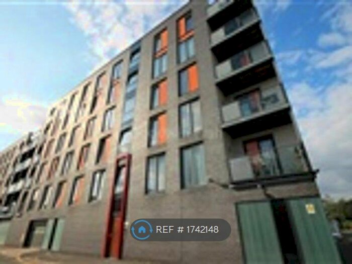 2 Bedroom Flat To Rent In Springfield Court, Salford, M3