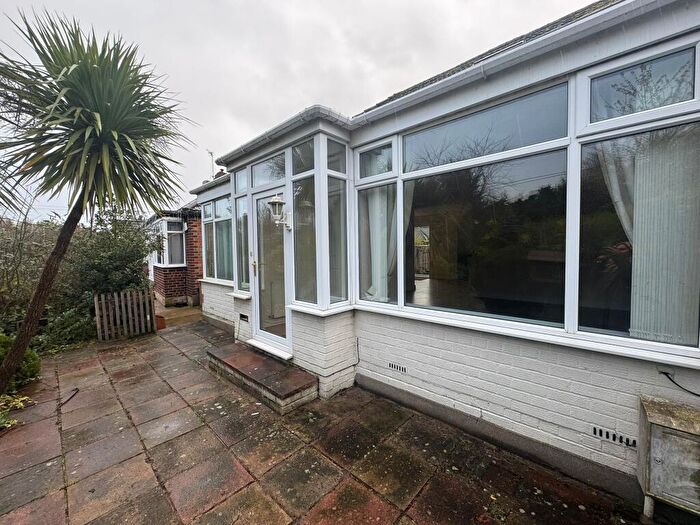 2 Bedroom Semi-Detached Bungalow To Rent In Hull Road, HU17