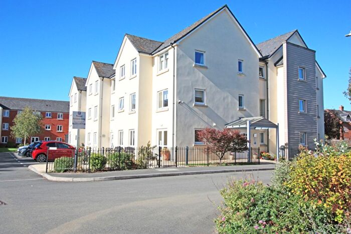 1 Bedroom Flat For Sale In Hammond Close, Highworth, Swindon, SN6