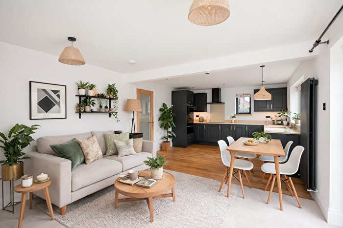 3 Bedroom Detached House For Sale In Moorland Road, York, YO10