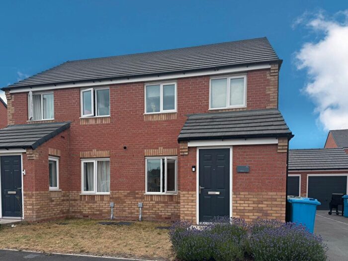 3 Bedroom Detached House To Rent In Fulwood Place, Bircotes, Doncaster, DN11