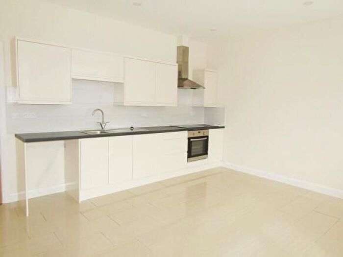 1 Bedroom Flat To Rent In London Road, Cowplain, Waterlooville, PO8