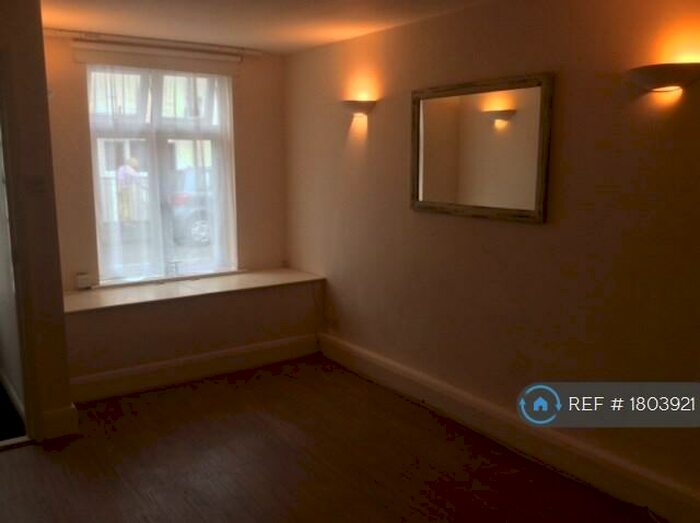 1 Bedroom Flat To Rent In Alcester Road, Stratford-Upon-Avon, CV37
