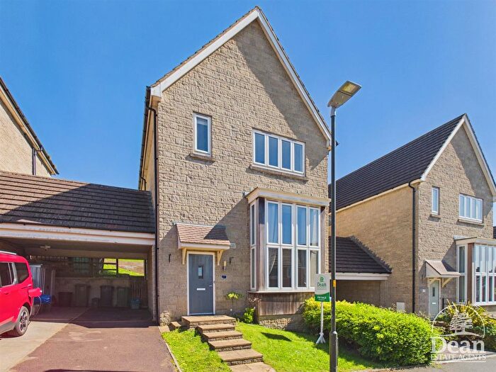 4 Bedroom Link Detached House For Sale In Sneyd Wood Road, Cinderford, GL14