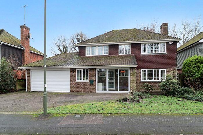 4 Bedroom House For Sale In Mill Pond Road, Windlesham, GU20