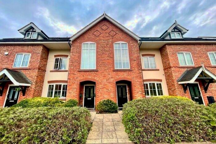 3 Bedroom Property To Rent In Gowan Road Hartley Hall Gardens, Manchester, M16