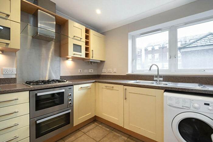 2 Bedroom Apartment To Rent In Brookbank Close, Cheltenham, GL50