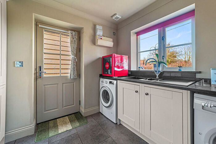 4 Bedroom Detached House For Sale In Gainsford End, Toppesfield, Essex, CO9