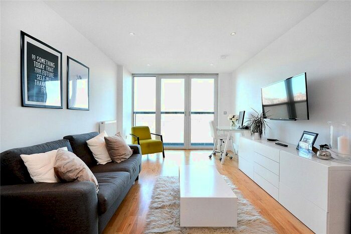 2 Bedroom Flat To Rent In Beacon Point, Dowells Street, London, SE10