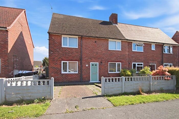 3 Bedroom Semi-Detached House For Sale In Mornington Road, Holmewood, Chesterfield, S42