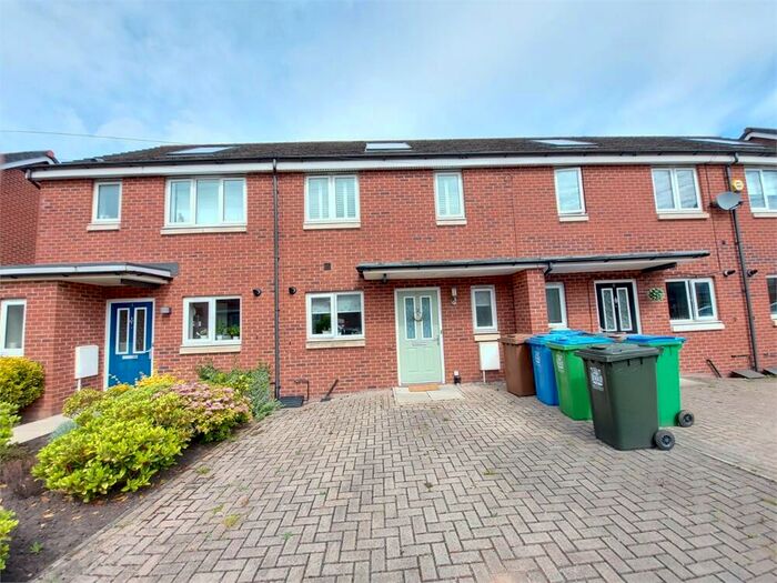 3 Bedroom Terraced House To Rent In Castlerigg Drive, Middleton, Manchester, M24