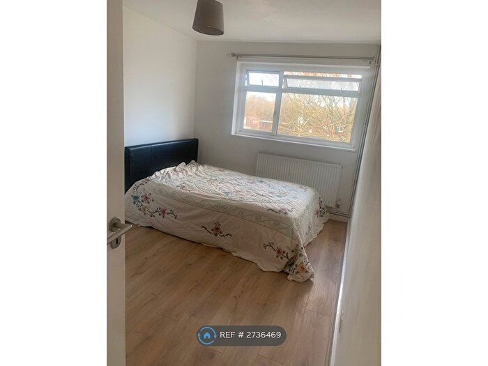 3 Bedroom Terraced House To Rent In Bracknell, Bracknell, RG12