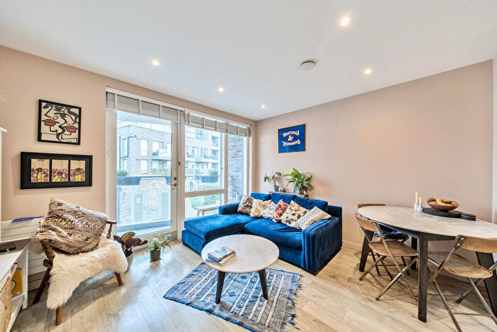 1 Bedroom Apartment For Sale In Woods Road, London, SE15