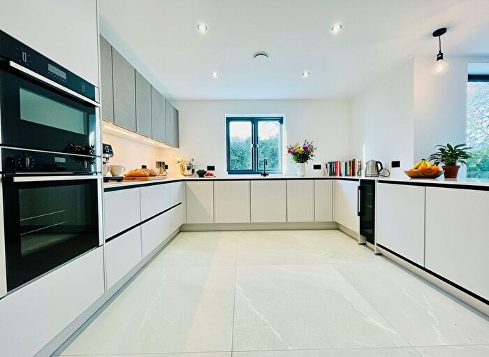 4 Bedroom Detached House For Sale In Wall Road, Reawla, TR27