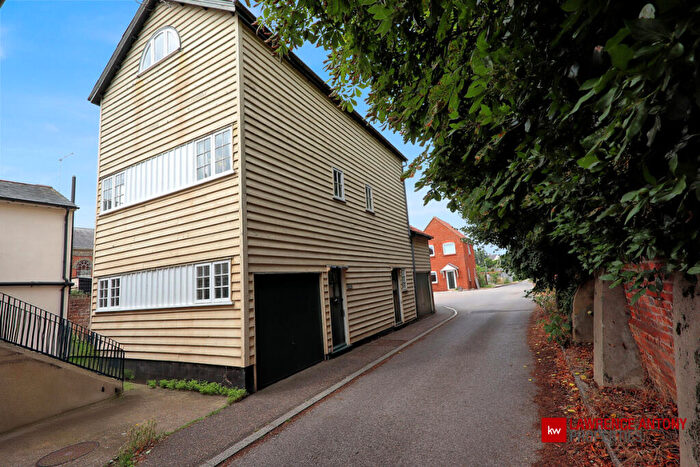 2 Bedroom Semi-Detached House For Sale In Rolley Lane, Colchester, CO5