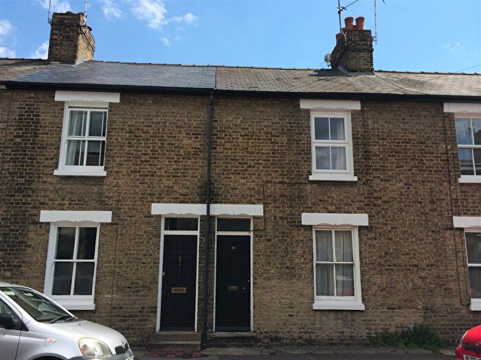 3 Bedroom Terraced House To Rent In Mawson Road, Cambridge, CB1
