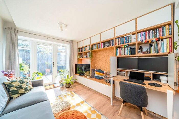 1 Bedroom Flat For Sale In Deptford High Street, Deptford, SE8