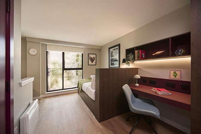 Studio To Rent In St. Peters Street, Glasgow, G4