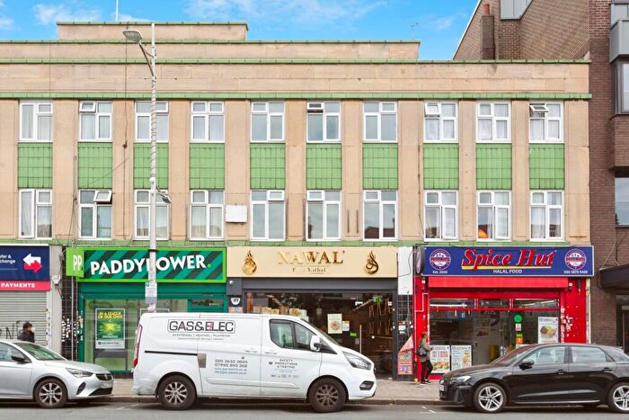 3 Bedroom Maisonette For Sale In High Street, Barkingside, Ilford, IG6