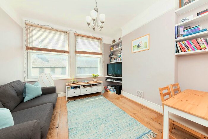 2 Bedroom Flat To Rent In High Street Wimbledon, London, SW19