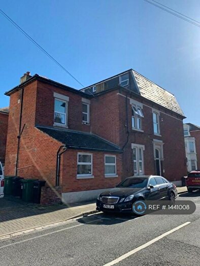 1 Bedroom Flat To Rent In St Edwards Road, Southsea, PO5