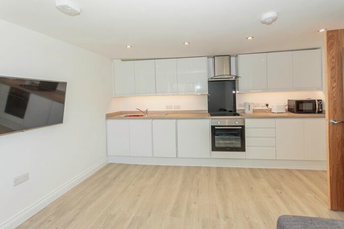 4 Bedroom Flat To Rent In Amity Place, Plymouth PL4