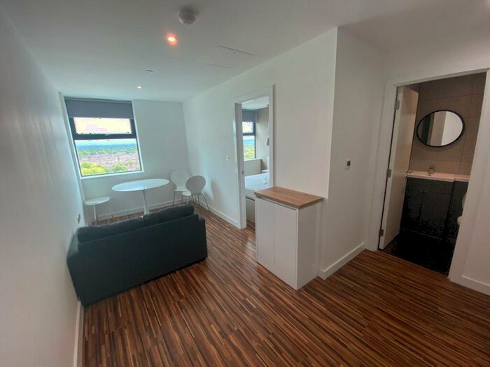 1 Bedroom Apartment To Rent In Chester Road Manchester, M16