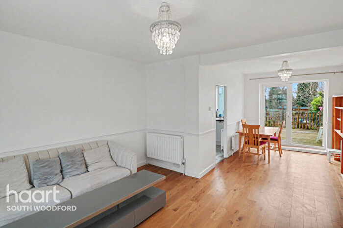 3 Bedroom Terraced House To Rent In Beechwood Drive, Woodford Green, IG8