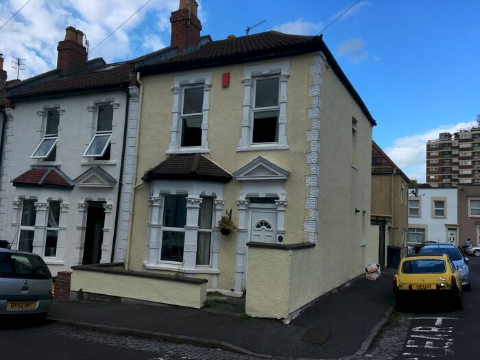 2 Bedroom End Of Terrace House To Rent In Crowther Street, Bristol, BS3