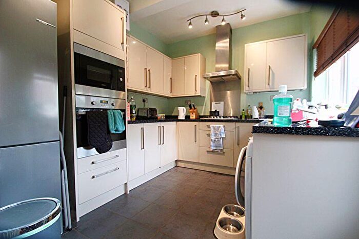 3 Bedroom Terraced House For Sale In King Edward Road, Rugby, CV21