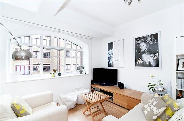 Flat To Rent In Prusoms Island, Wapping High Street, London, E1W