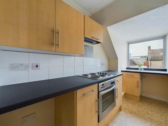 1 Bedroom Flat To Rent In North Street, Crowland, Peterborough, PE6