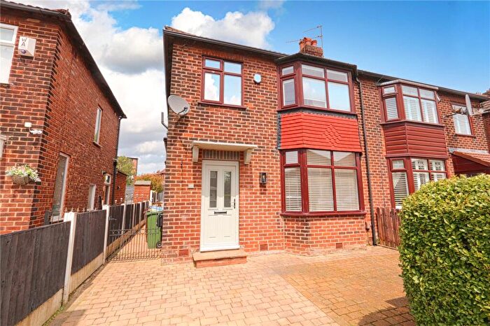 3 Bedroom Semi-Detached House For Sale In Westbourne Road, Denton, Manchester, Greater Manchester, M34